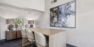 Strada Gallery 25