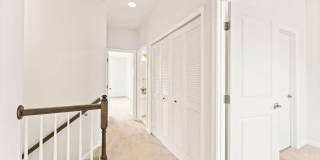 41715 MCMONAGLE Square Gallery 24