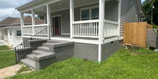 Newly Renovated Spacious 3 Bedroom w/ Full Appliance Package Gallery 1
