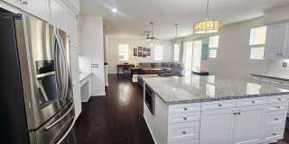 Gorgeous Stand Alone Town Home / Rolling Hills Golf Club is your Back Yard Gallery 27