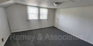 1122 Larchmont Ave Gallery 10
