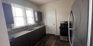 2293 W Philadelphia Street Gallery 17