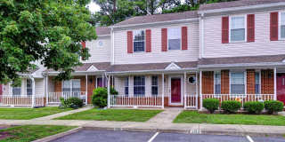 Coventry Townhome Move In Ready. Gallery 1