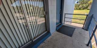 2nd FL Condo 2Bed 1Bath Off Street Parking Gallery 1