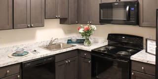 High Pointe Club Apartments Gallery 2