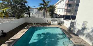 7832 Collins Ave Gallery 31