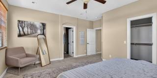 Gorgeous townhome near NAU Gallery 16