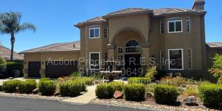 Gorgeous Furnished Villa Tree Lake Village Area - 4 Bed, 3.5 Bath - Beautiful Views - Spacious Primary Bedroom with Sitting area Fireplace Highly Desirable Neighborhood! Gallery 1
