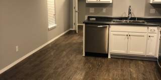 702 1/2 N Cleveland Ave Gallery 3