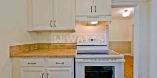 Charming 2BR/1BA Bungalow in Crestwood South Gallery 12