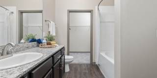 Riverhouse Gallery 9