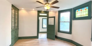3 Bed/1 Bath Home in Beechview with Bonus Room-Convenient to Downtown! Available October! Gallery 7