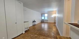 35-20 Leverich Street Gallery 7