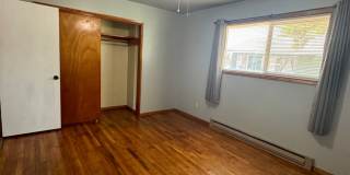 Renovated 2 bed 1 bath duplex near town center Gallery 19