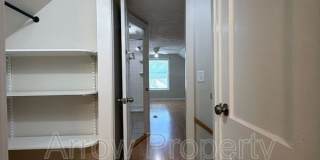 5121 Pioneers Boulevard Gallery 20