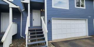 3bed 2.5 bath Silverdale Rejuvinated Townhouse Gallery 1