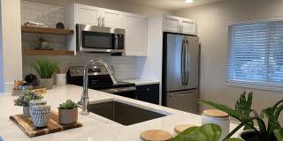 Harbor Point Waterfront Apartments Gallery 4