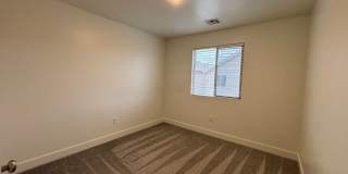 SPACIOUS HOME FOR RENT! Gallery 21