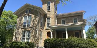 423 N Pinckney St Gallery 1