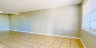 3907 Englewood Circle Gallery 2