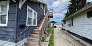 2916 Noble Street Gallery 1