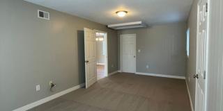 Beautiful 4 bed 2 Bath house in Aurora Gallery 12