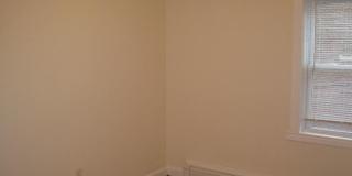 Nicely renovated 3 bed unit at an unbeatable price! Gallery 6