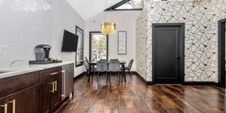 209 at Pickwick Apartments Gallery 5