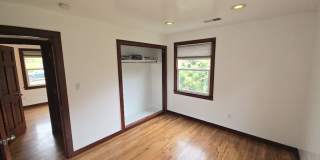 Beautifully designed 2BD/1BA home located near Henderson Center! Gallery 14