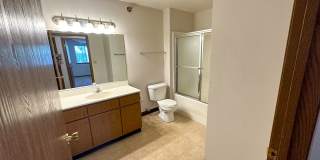 225 Hyland Gallery 41