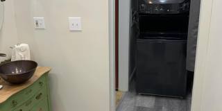 218 Washington Street Gallery 10