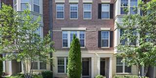 Spacious, Pet-Friendly 4BR Townhome in Gated Community | Oxon Hill Gallery 32