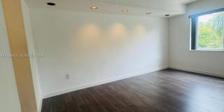 2600 NE 135th St Gallery 18