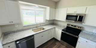 Move-In Ready 3BR/2BA Home with 2-Car Garage in St. Charles Gallery 9