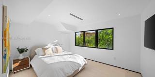 222 E Rivo Alto Dr Gallery 26