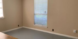 Single Family 4 BR 3.5 BA 0.7 Acres Water Front Gallery 12