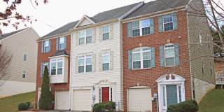 Dog-Friendly Pavilions at Pantops Townhome Gallery 22
