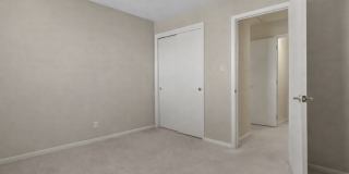 SUMMER SPECIAL! Beautiful 3 bedroom house on Bloomington's Eastside - Available Now! Gallery 10