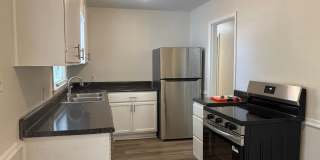 3 BR between North Elm and North Church Gallery 5