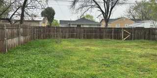 Great Home Located in the Lawton Heights Area! Pets Negotiable with Owner Approval! Gallery 27