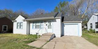 Cozy 3 bed 2 bath home with basement in Wichita Gallery 3