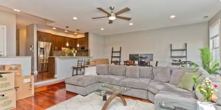 1232 N Milwaukee ave Gallery 3