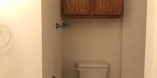 211 N Adams Avenue Gallery 13