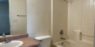 Two Bedroom 3 Bath Duplex-Townhouse in Southwest Medford Gallery 19