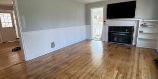 Single Family Home - Over 1 Acre of Land! Gallery 5