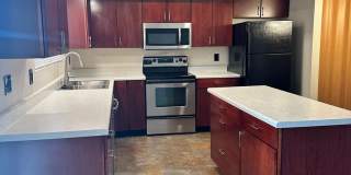 Stunning & Spacious 2 BR / 2.5 BA Townhome – Move-In Ready! Gallery 11