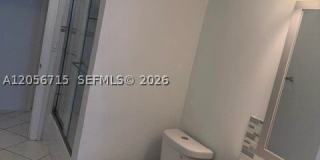 5317 Harrison St Gallery 10