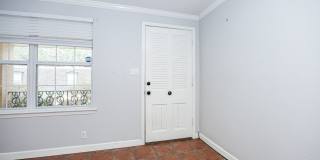 1 Bedroom 1 Bath Condo Gallery 1