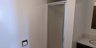 3 Bed, 1 Bath Unit with den in Fairhaven Close to Shopping & Restaurants & On a Bus line Gallery 7