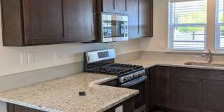 Fantastic 3-Bedroom, 2-Bath Home in Springfield Gallery 1